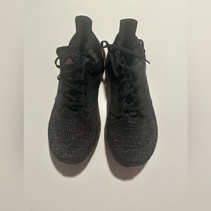 Adidas Primeblue Womens Running Shoes Sneakers black and gold  Size 10.5